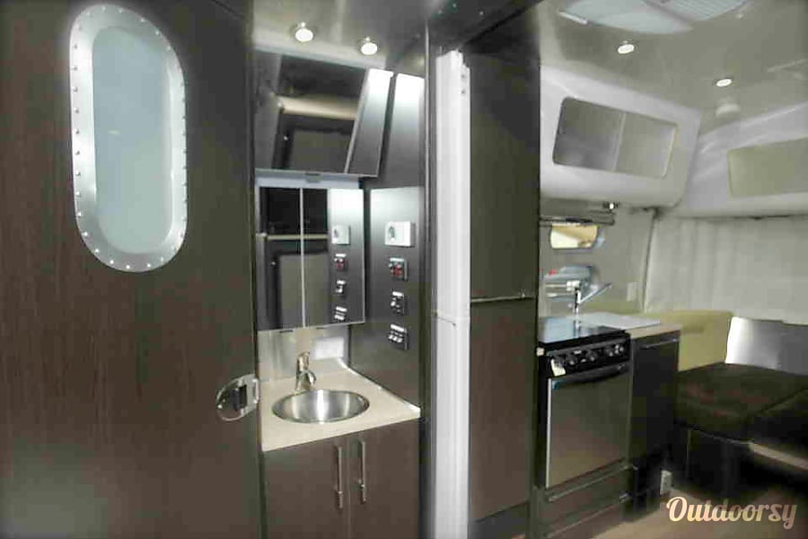 2012 Airstream International Trailer Rental In Newport