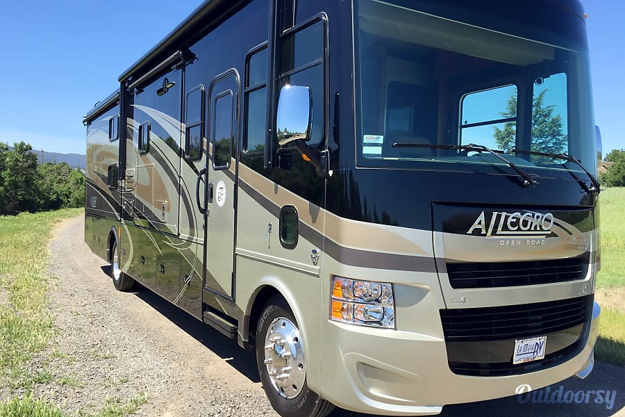 2015 Tiffin Motorhomes Allegro Motor Home Class A Rental in San Jose