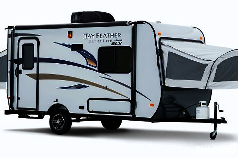 2014 Jayco Jayfeather UltraLite 16 XRB Camper 32 Trailer Rental in AUBURNDALE, FL Outdoorsy