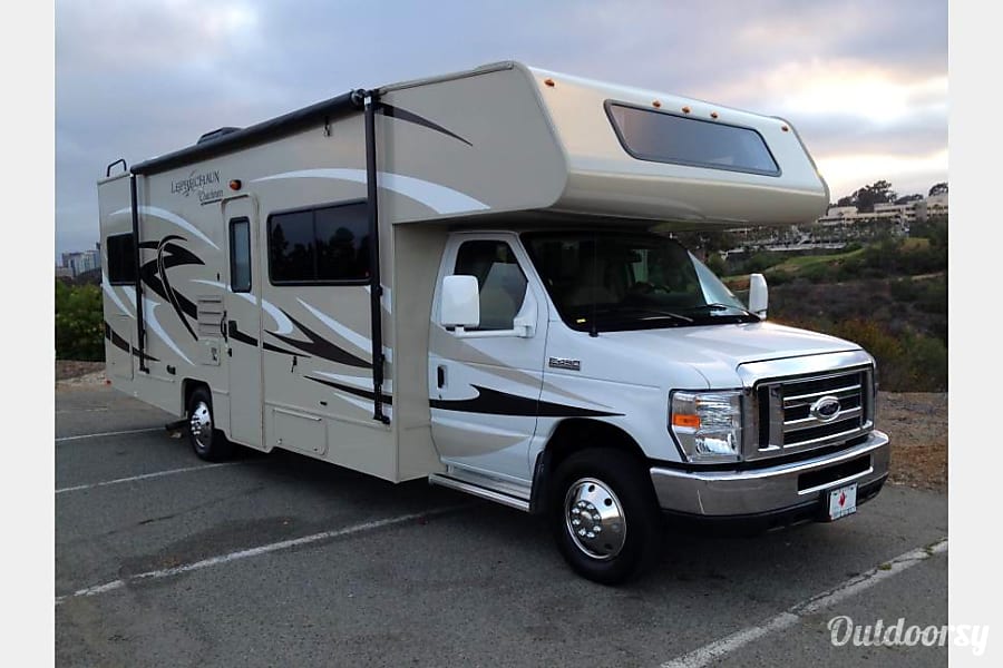 2015 coachmen leprechaun motor home class c rental in la mesa ca