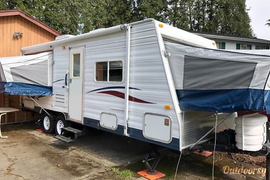 2004 Thor Motor Coach Tahoe Trailer Rental in Longview, WA Outdoorsy