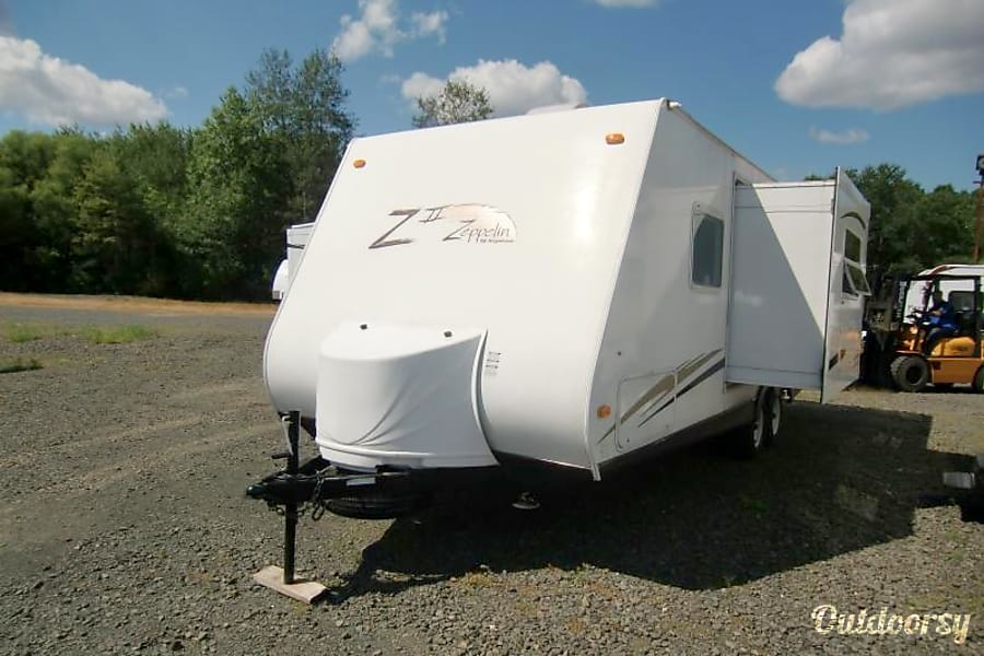 2005 Keystone Zeppelin Trailer Rental In Goldsboro Nc