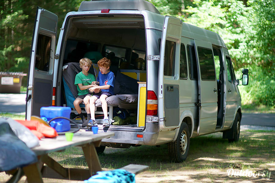 2004 Dodge Sprinter Van Motor Home Class B Rental in West Hartford, CT