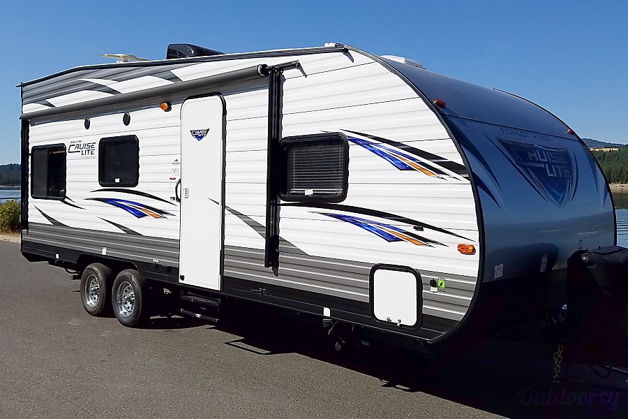 2017 Forest River Salem Cruise Lite Motor Home Toy Hauler Rental in