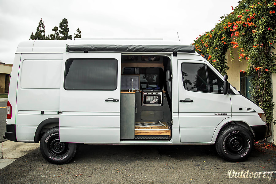 Mercedes Roadside Assistance >> 2004 Dodge Sprinter Motor Home Camper Van Rental in Oceanside, CA | Outdoorsy Mercedes Roadside Assistance >> 2004 Dodge Sprinter Motor Home Camper Van Rental in Oceanside, CA | Outdoorsy