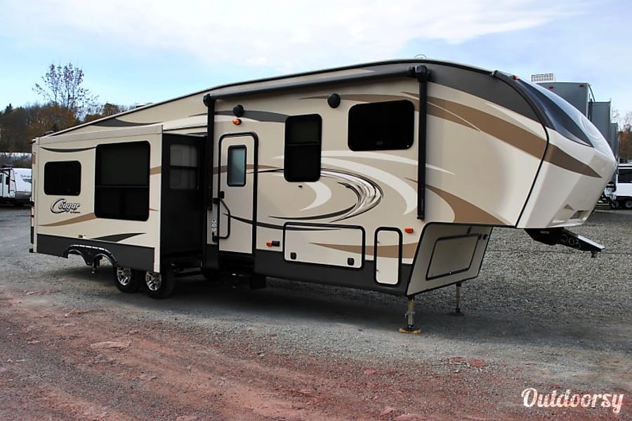 2018 Keystone Cougar Fifth Wheel Rental in Greenbrier, TN ...