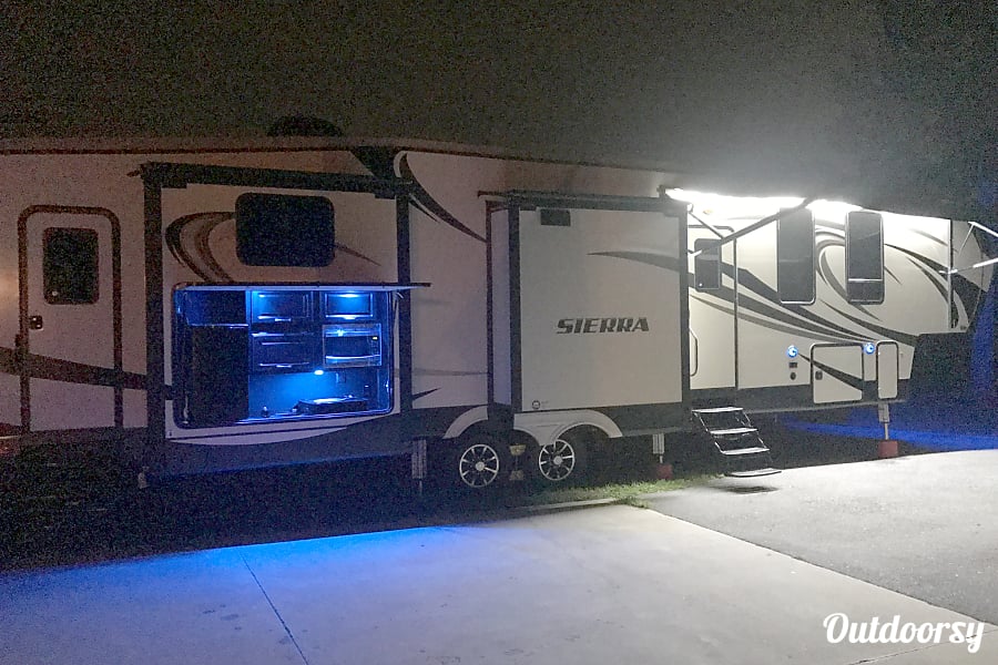 2017 Forest River Sierra Fifth Wheel Rental In Lenoir Nc