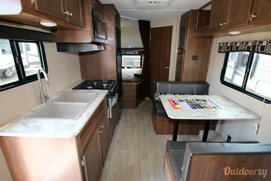 Auto Owners Login >> 2018 Dutchman Coleman Lantern 215BH Trailer Rental in Rockwall, TX | Outdoorsy Auto Owners Login >> 2018 Dutchman Coleman Lantern 215BH Trailer Rental in Rockwall, TX | Outdoorsy