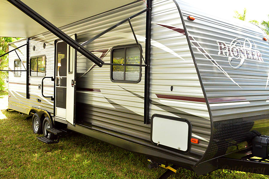 2018 Heartland Pioneer Trailer Rental In Miami Fl Outdoorsy