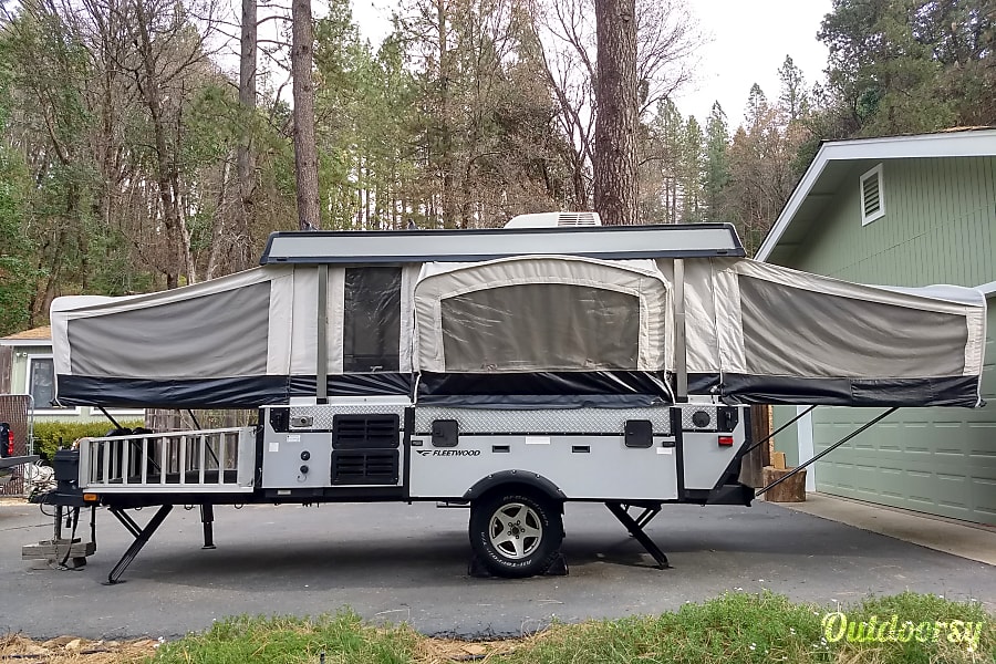 2008 Fleetwood Evolution E3 Pop Up Toy Hauler Wow Blog