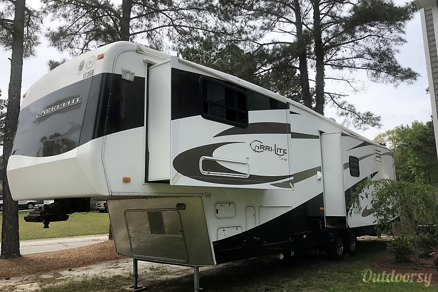 2012 Carriage Carri-Lite Fifth Wheel Rental in ...