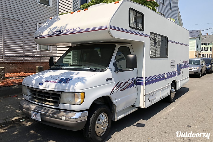 1996 Winnebago Minnie Winnie Motor Home Class C Rental In
