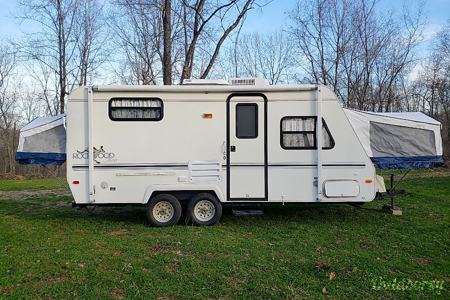 2001 Rockwood Roo Trailer Rental in Fenton, MO Outdoorsy