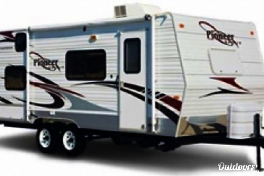 2007 Pioneer 18ck Trailer Rental in Puslinch, ON Outdoorsy