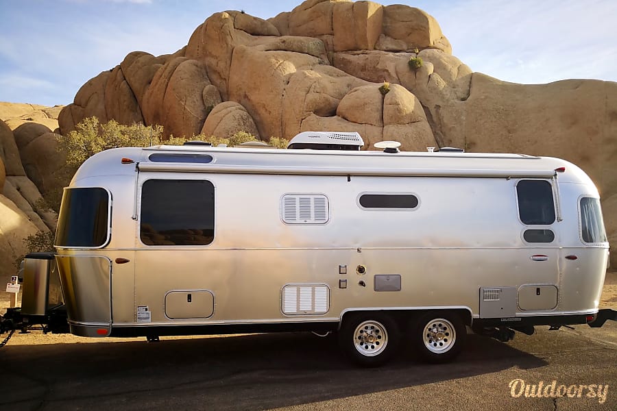 2018 Airstream International Trailer Rental In Los Angeles