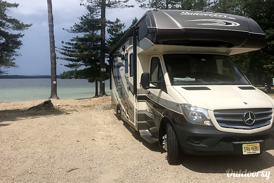 2016 Forest River Sunseeker Motor Home Class C Rental In