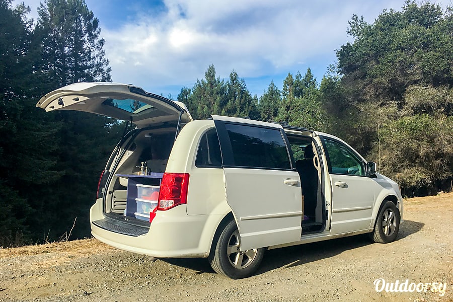 2008 Dodge Grand Caravan Motor Home Camper Van Rental In