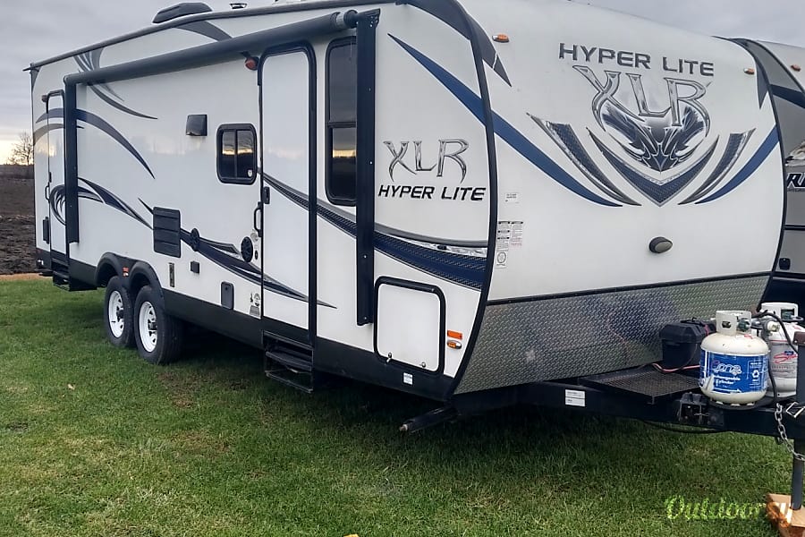 Rv Rental London Ontario >> 2014 Hyperlite 27HFS Motor Home Toy Hauler Rental in ... Rv Rental London Ontario >> 2014 Hyperlite 27HFS Motor Home Toy Hauler Rental in ...