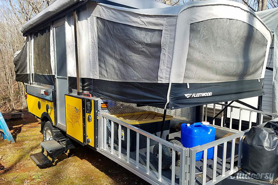 2007 Fleetwood Evolution Trailer Rental in Dahlonega, GA Outdoorsy
