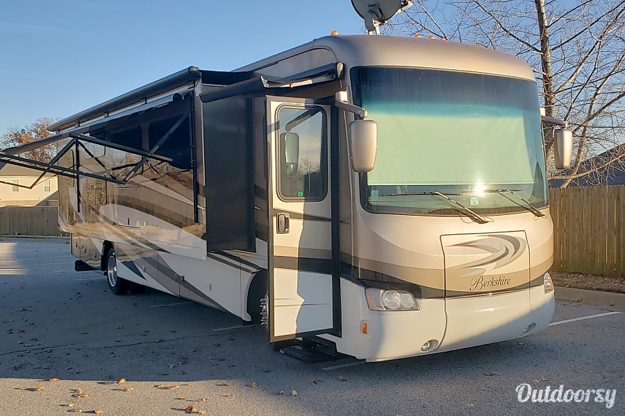 2018 Forest River Berkshire Motor Home Class A Al In Broken Broken Arrow S Berkshire Home On Wheels Bunk Beds Bath And A Half
