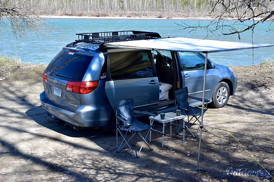 2004 Toyota Sienna Motor Home Camper Van Rental in Columbia Falls, MT