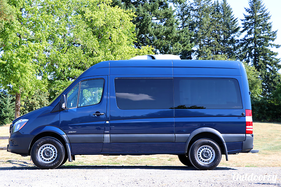2016 Mercedes Sprinter Motor Home Campervan Rental In