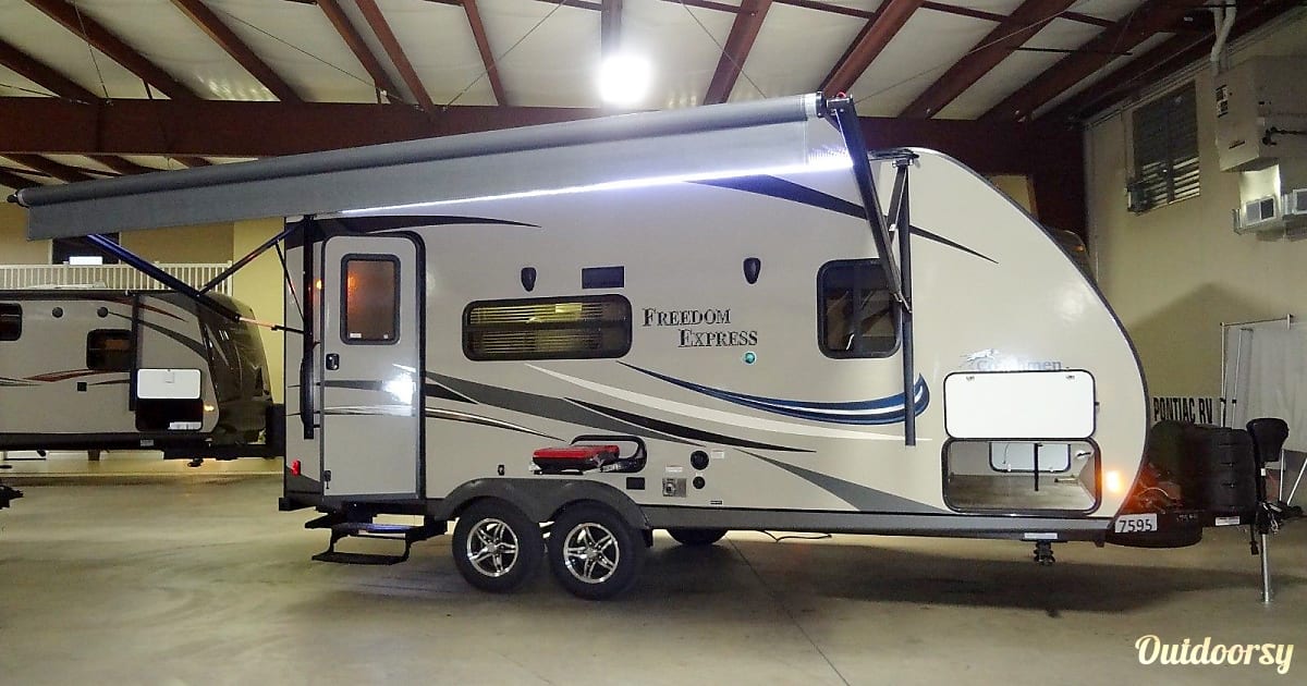 2020 Coachmen Freedom Express Trailer Rental in Paola, KS | Outdoorsy