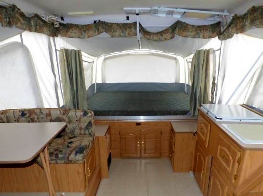 Photos 2000 Coleman Bayside Pop Up Camper 2000 Bayside Grand Tour