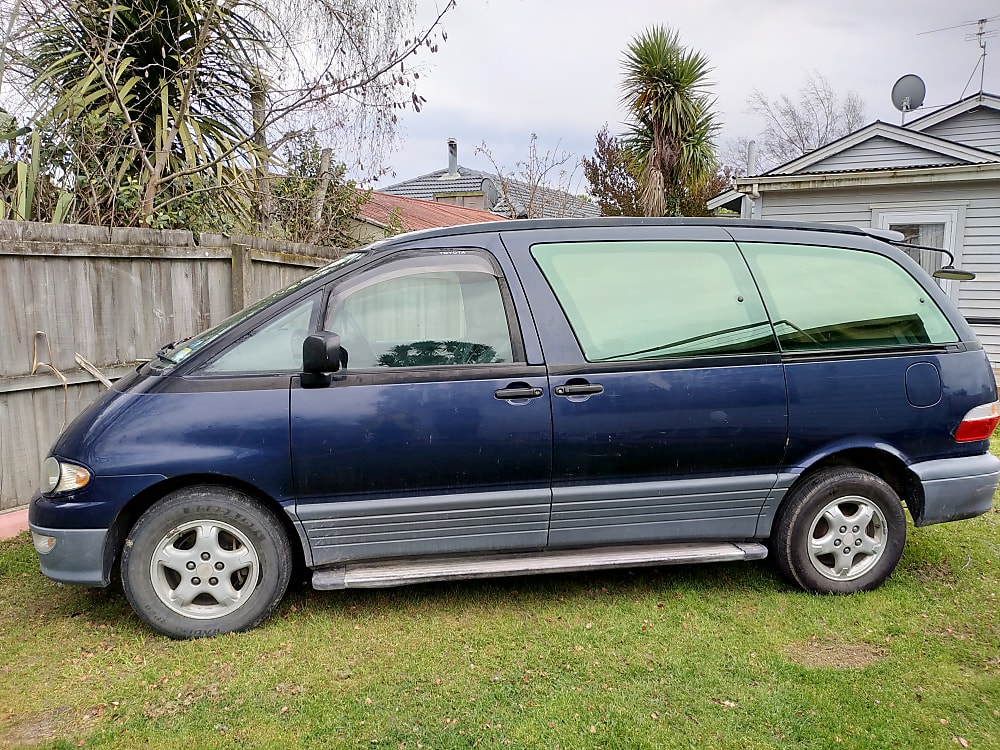 Toyota estima 1997