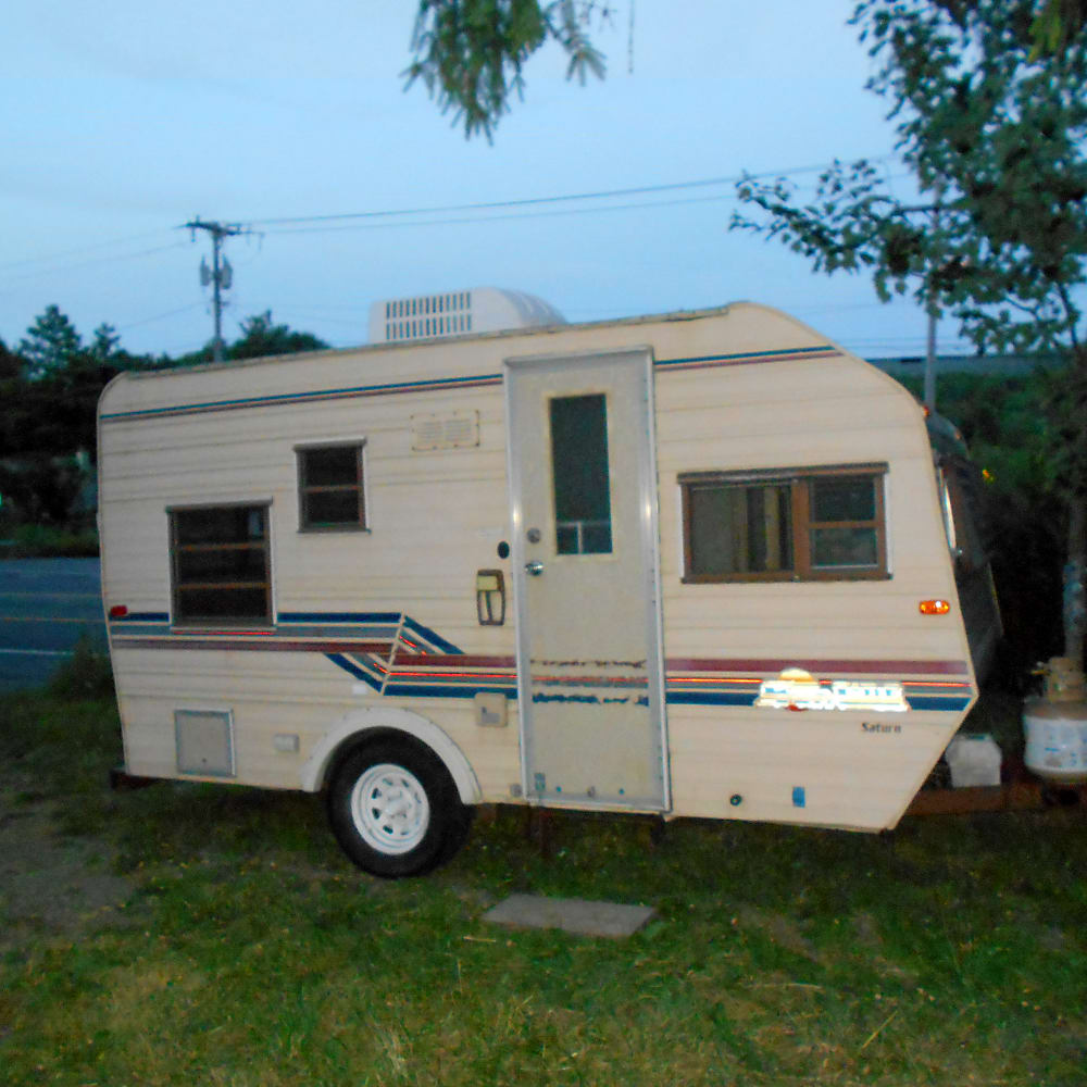 Photos | 1987 Sunline Saturn can be towed with most Medium SUVs ...