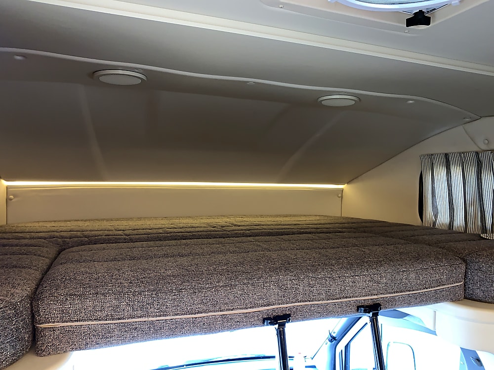 Photos 2018 Winnebago View 24D with Murphy Bed. Very easy to drive