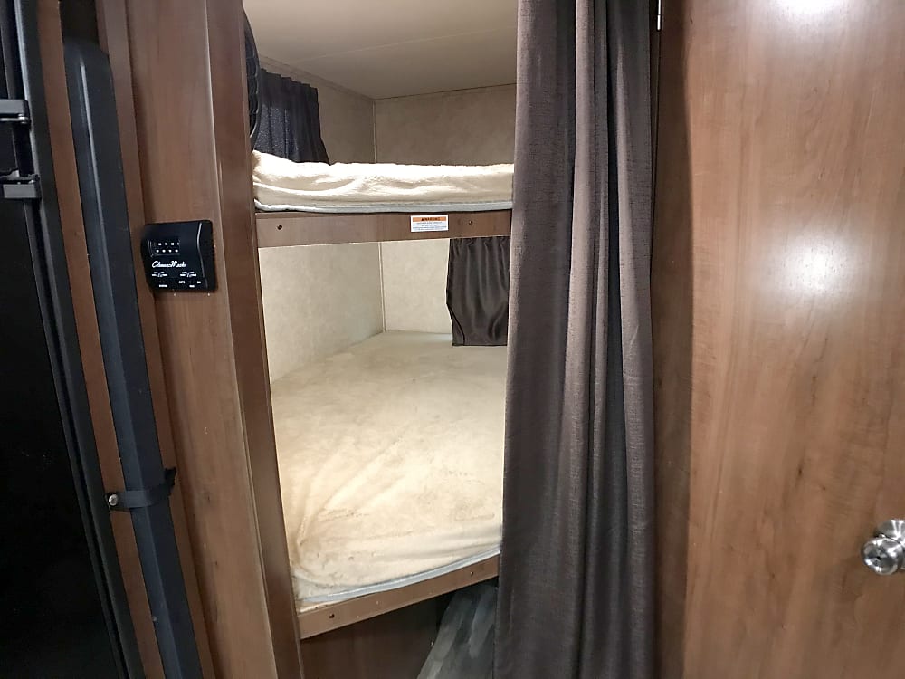 Photos Murphy Bed Bunkhouse! Jayco White Hawk Outdoorsy