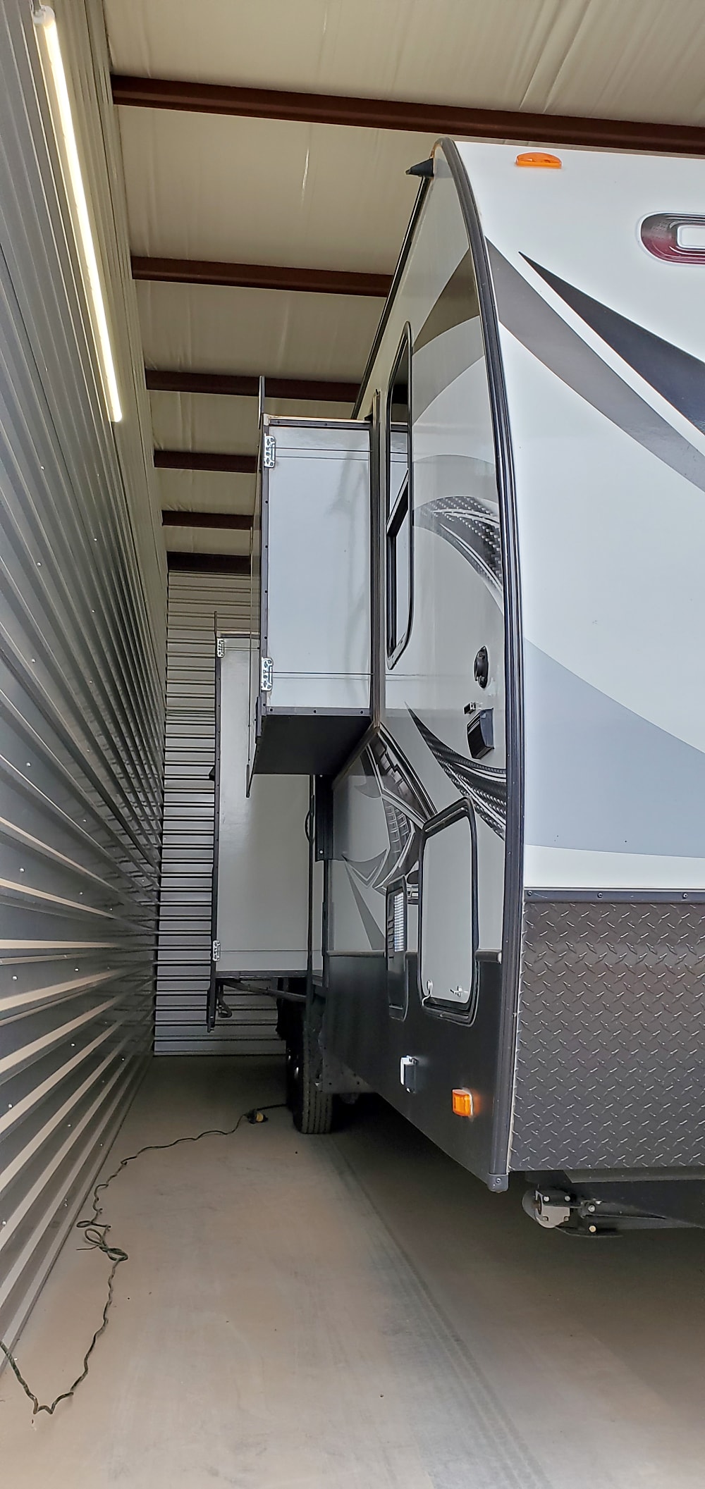 Photos 2017 Keystone Carbon 33 Toy hauler (bumper pull) Outdoorsy