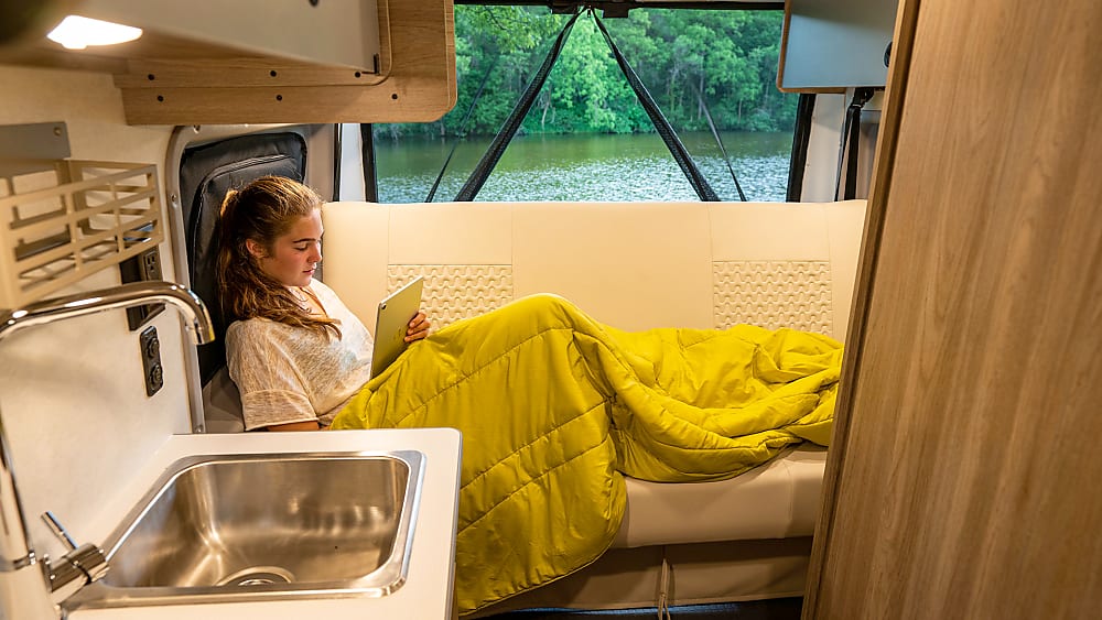 Photos | 2021 Winnebago Solis w/ Pop-up Tent & Sofa Bed ...