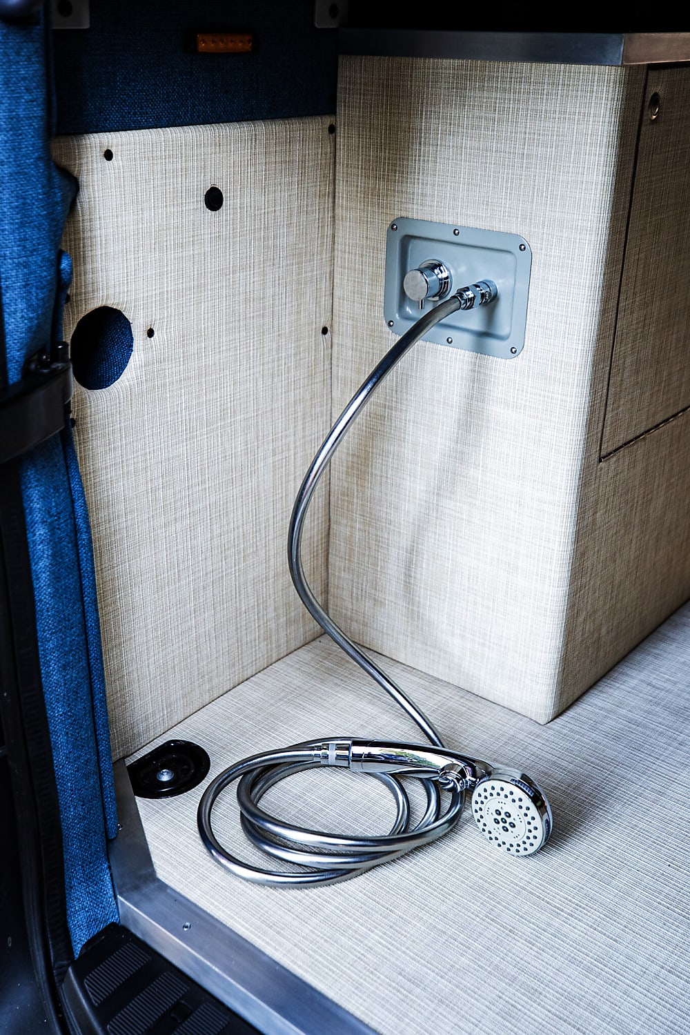 Photos 2015 MercedesBenz Sprinter 144 Luxury Camper van Outdoorsy