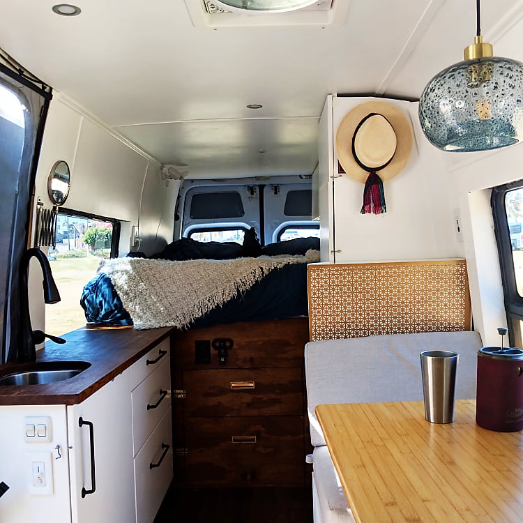 2010 Freightliner Sprinter Motor Home Camper Van Rental In Olathe