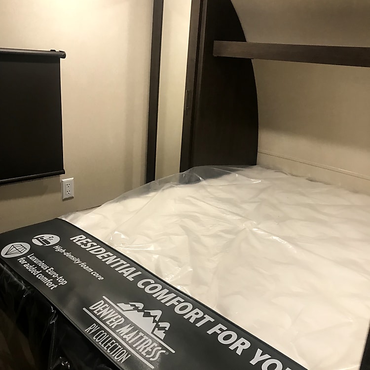 Report Listing 2019 Wildwood 32qbss Metal Outdoorsy