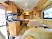 2018 Winnebago Minnie Winnie available for rent in Los Angeles California