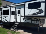 2018 Salem Hemisphere GLX  by Forest River for rent in L0K 2C0