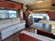 2014 Winnebago Minnie Winnie Class C for rent in Santee California