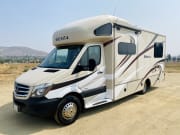 2017 Thor Motor Coach Siesta available for rent in Brea California