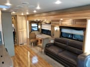 2015 Newmar Canyon Star available for rent in Cottage Grove Minnesota