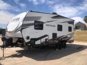2021 Genesis Supreme Rv Genesis Supreme Toy Hauler for rent in Glendale Arizona