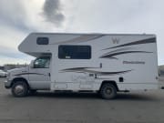 2015 Winnebago Minnie Winnie available for rent in Anchorage Alaska
