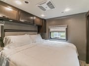 2020 Freedom Elite  by Thor Motor Coach for rent in 19460