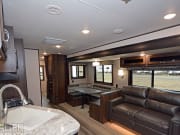 2018 324BDSW  by Jayco Rocky Mountian for rent in V0E1V0