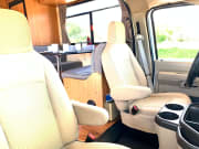 2016 Thor Motor Coach Four Winds Majestic available for rent in Quebec Quebec