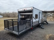 2021 Coleman Lantern 300TQ available for rent in Milan Michigan