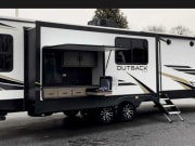 2021 Keystone RV Outback Travel Trailer for rent in Central Point Oregon