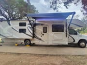 2017 Thor Chateau available for rent in Krum Texas